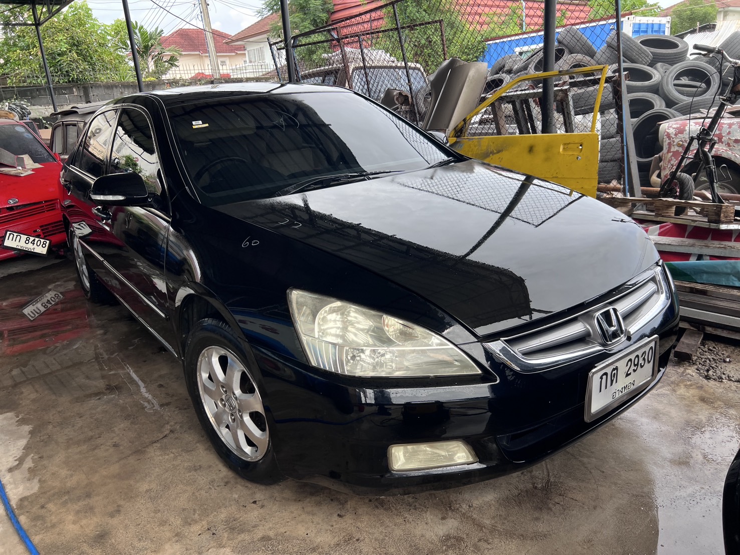 Honda Accord G7 ด้านหน้า บอดี้สวย เครื่อง 3000 ซีซี Sunroof