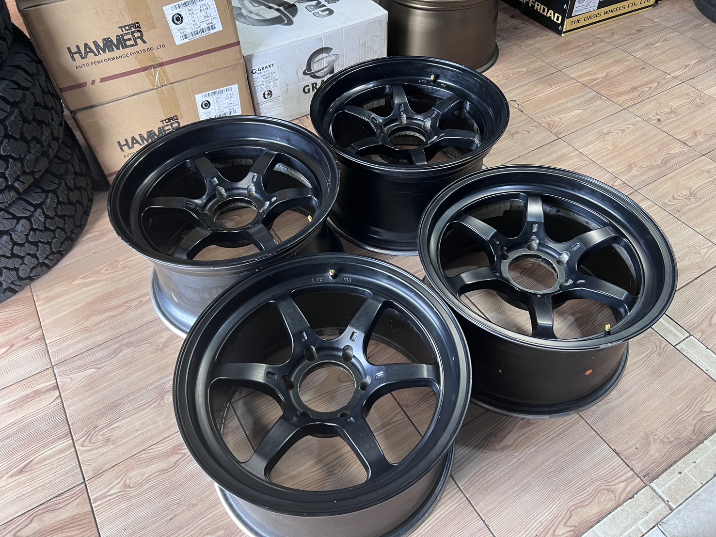 ล้อ K-Speed ขอบ 18” 6รู139 หน้า 9.5 ET15 / หลัง 10.5 ET20 (ลาย 6 ก้านดำด้าน) - Image 3