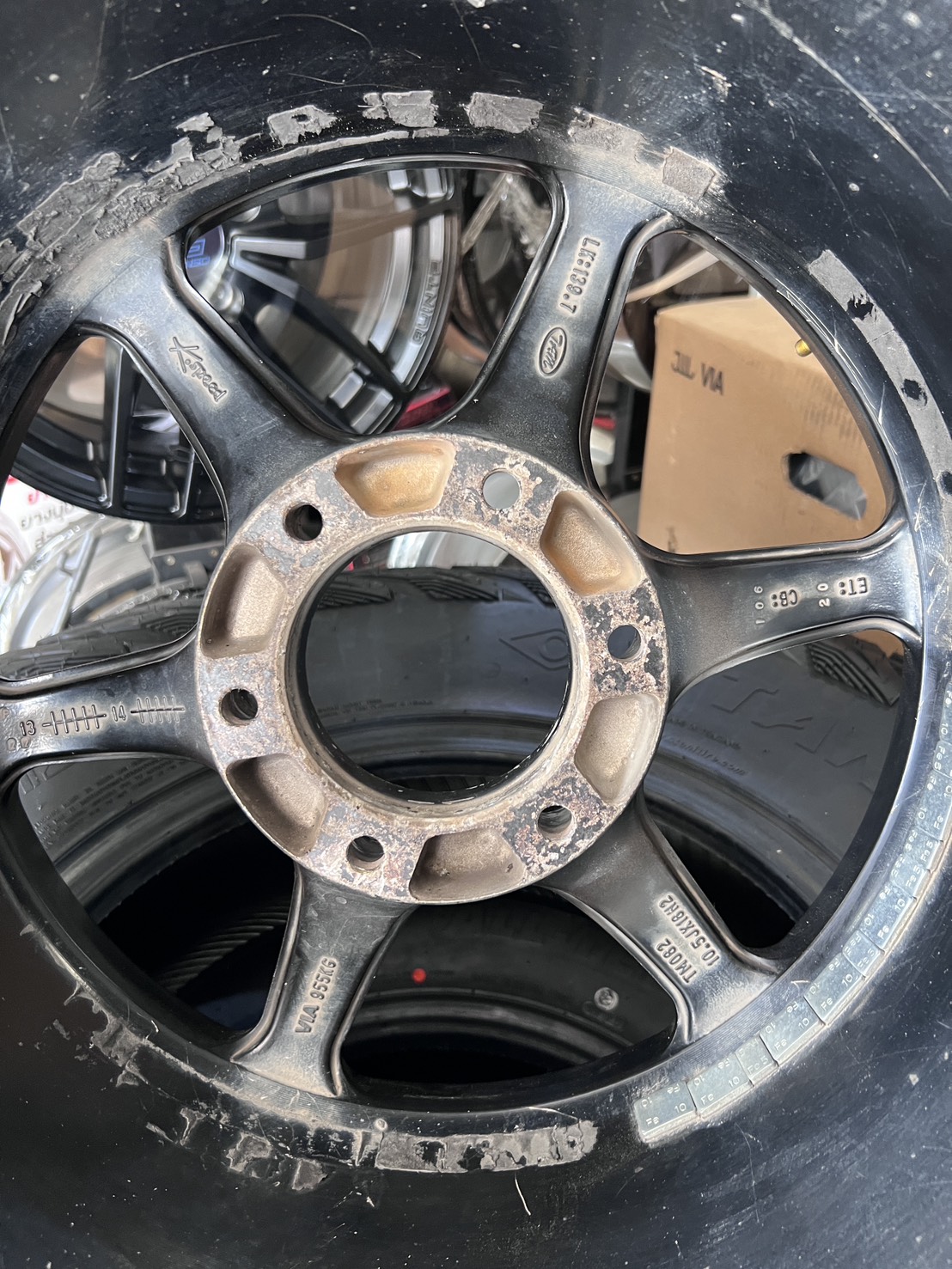 ล้อ K-Speed ขอบ 18” 6รู139 หน้า 9.5 ET15 / หลัง 10.5 ET20 (ลาย 6 ก้านดำด้าน) - Image 5