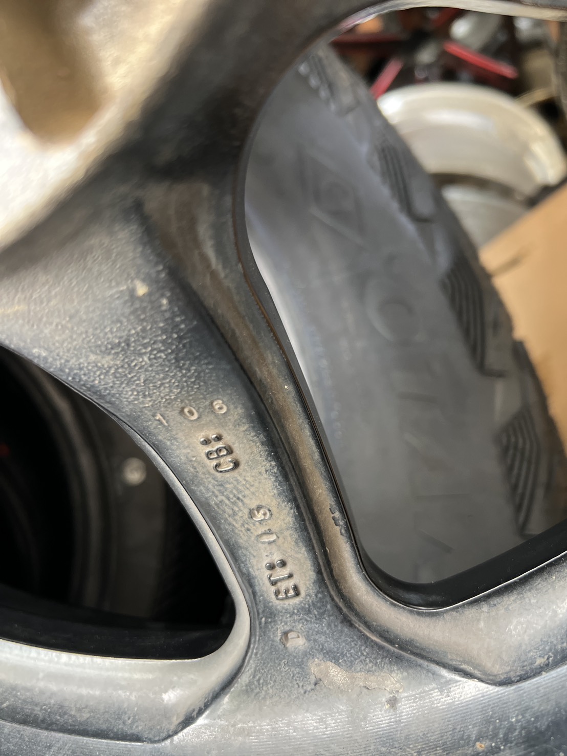 ล้อ K-Speed ขอบ 18” 6รู139 หน้า 9.5 ET15 / หลัง 10.5 ET20 (ลาย 6 ก้านดำด้าน) - Image 6