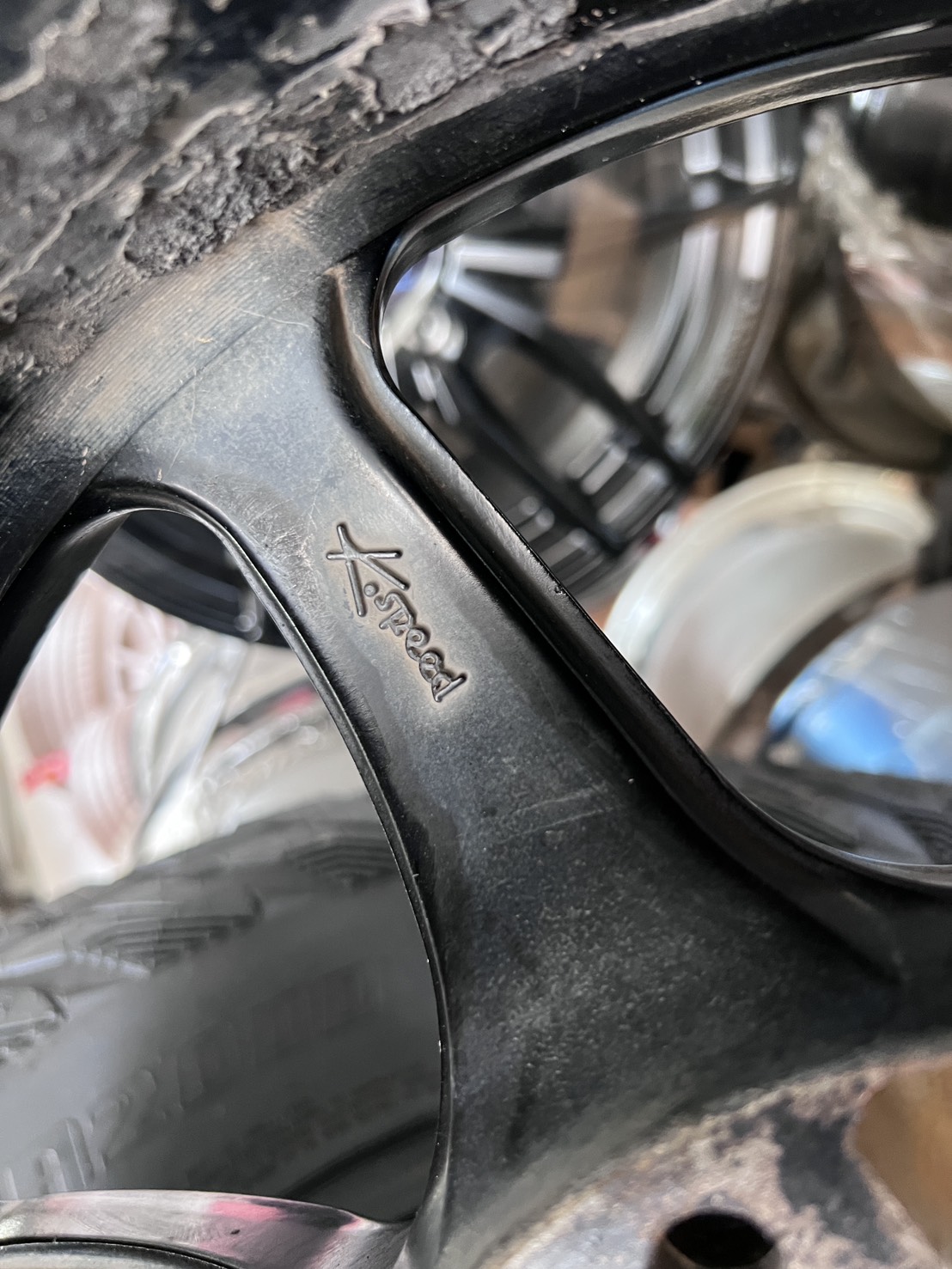 ล้อ K-Speed ขอบ 18” 6รู139 หน้า 9.5 ET15 / หลัง 10.5 ET20 (ลาย 6 ก้านดำด้าน) - Image 8